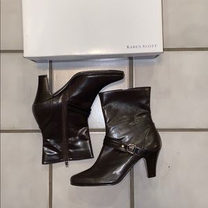 BNWT! KAREN SCOTT Brown Heeled Boots